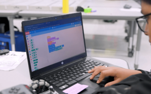 New Features Available for VEXcode 4.0