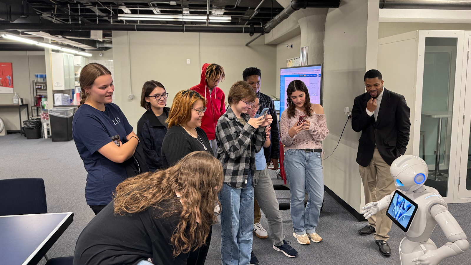 ClimaTeens visit MassRobotics