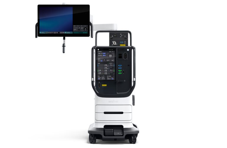 The Intuitive Surgical da Vinci 5 tower.