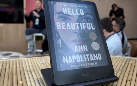 Kindle Colorsoft owners complain of a yellow bar on the e-reader’s screen