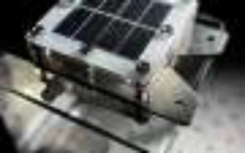 Sunlight and seawater lead to low-cost green hydrogen and clean water