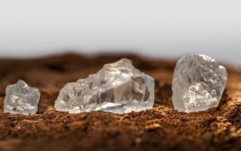 De Beers-Endiama partnership discovers new kimberlite field in Angola