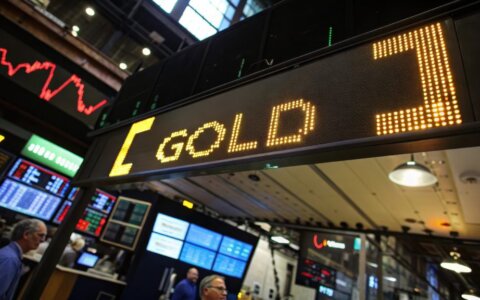 Gold price extends record run with $4,900 in sight