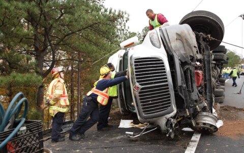 How a Truck Accident Lawyer Handles Complex Cases